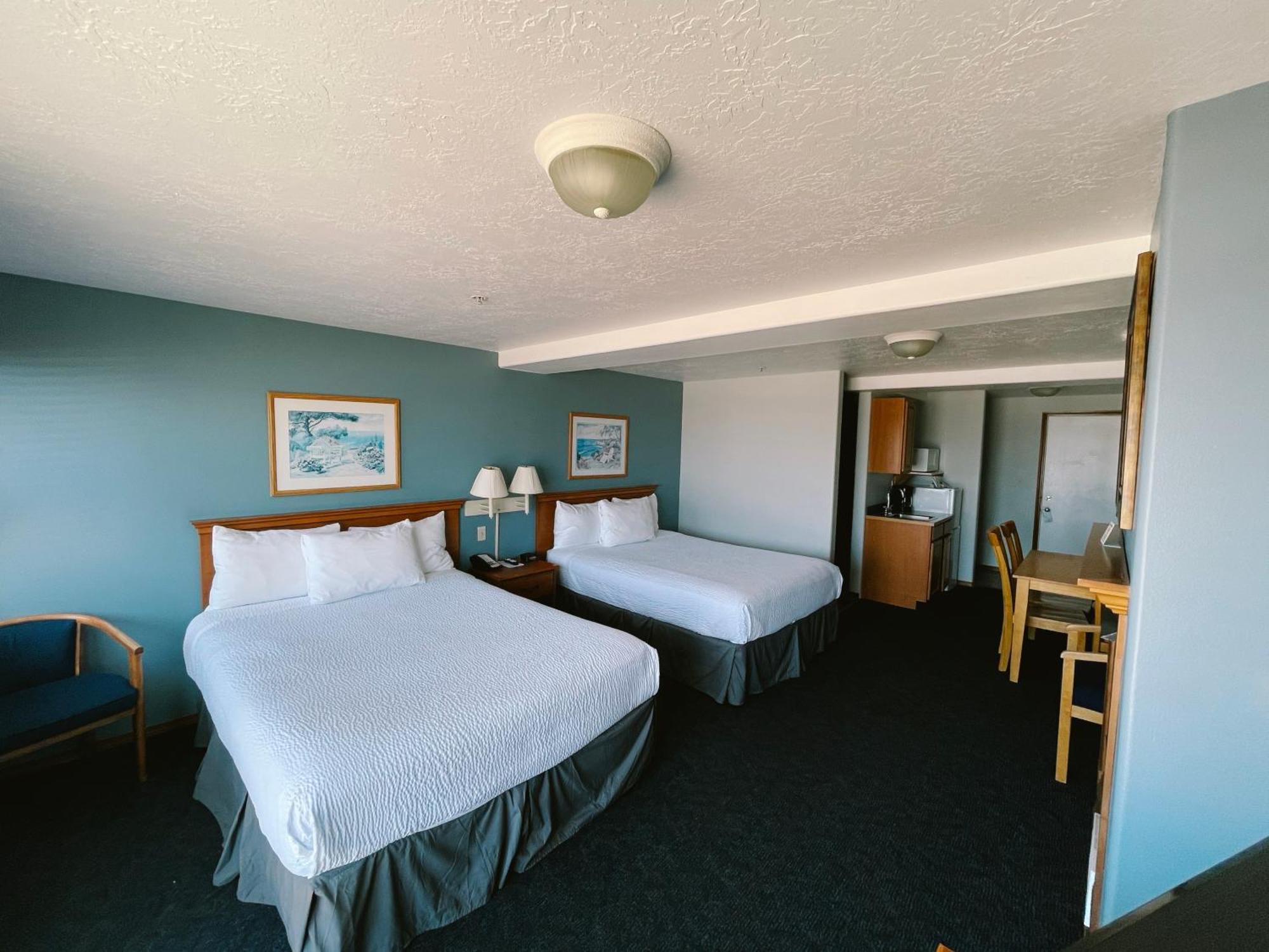 Sandcastle Beachfront Lincoln City Room photo