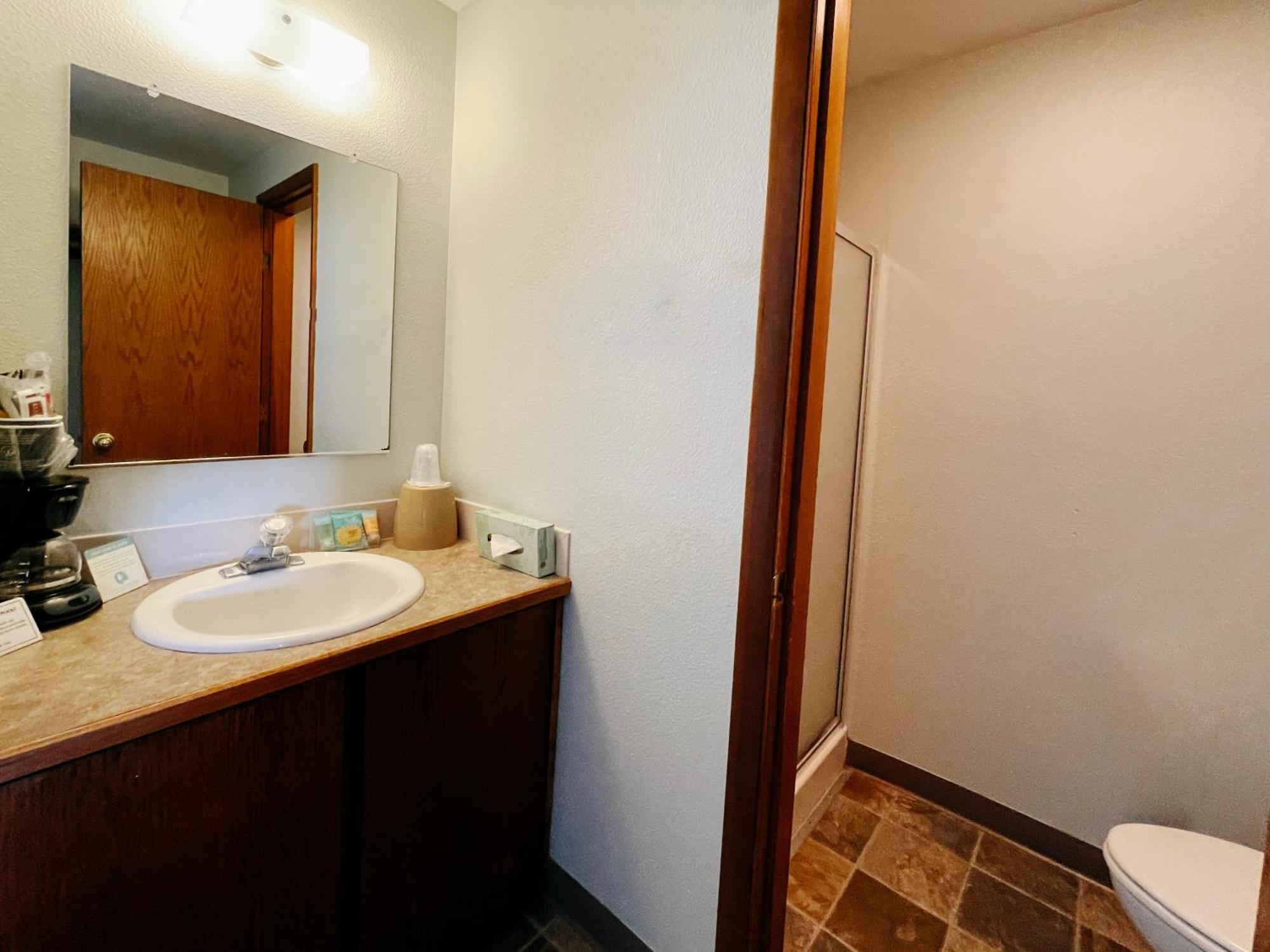Sandcastle Beachfront Lincoln City Room photo