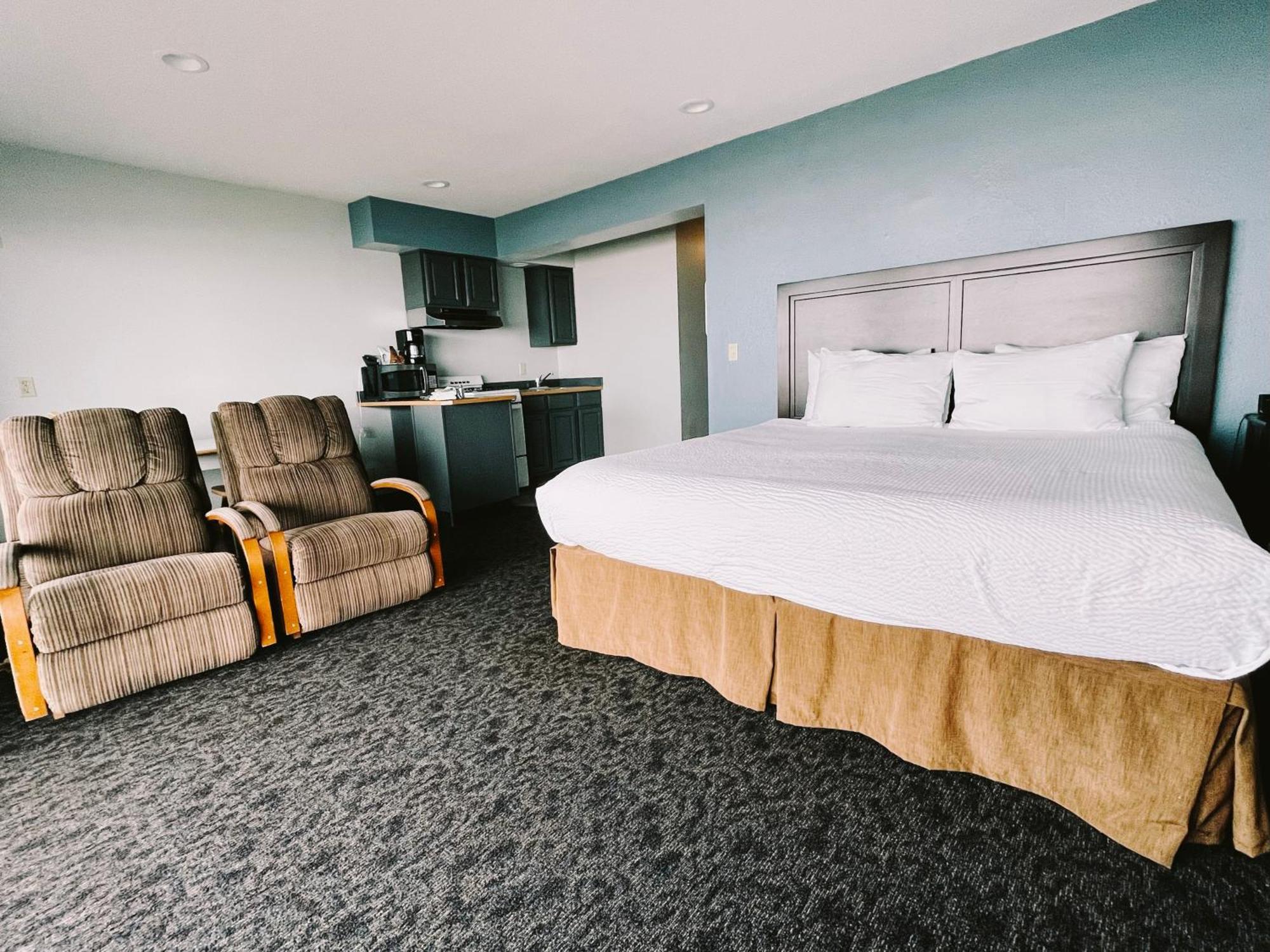 Sandcastle Beachfront Lincoln City Room photo